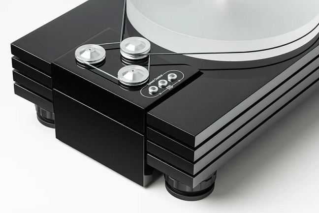   "music hall mmf-11.3 black  (  Music Hall)